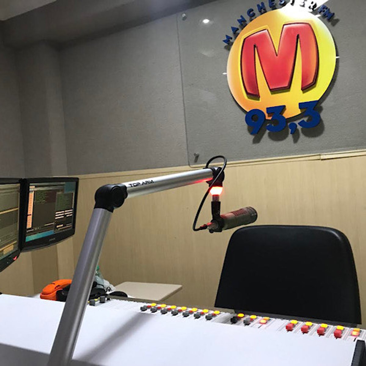 Manchester FM completa hoje 30 anos operando em Anápolis (GO)