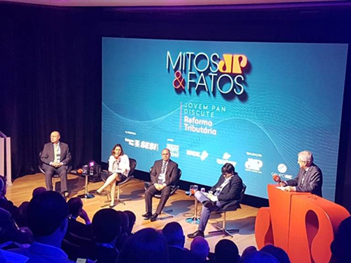 Jovem Pan FM realiza segunda edição do Mitos & Fatos em Curitiba