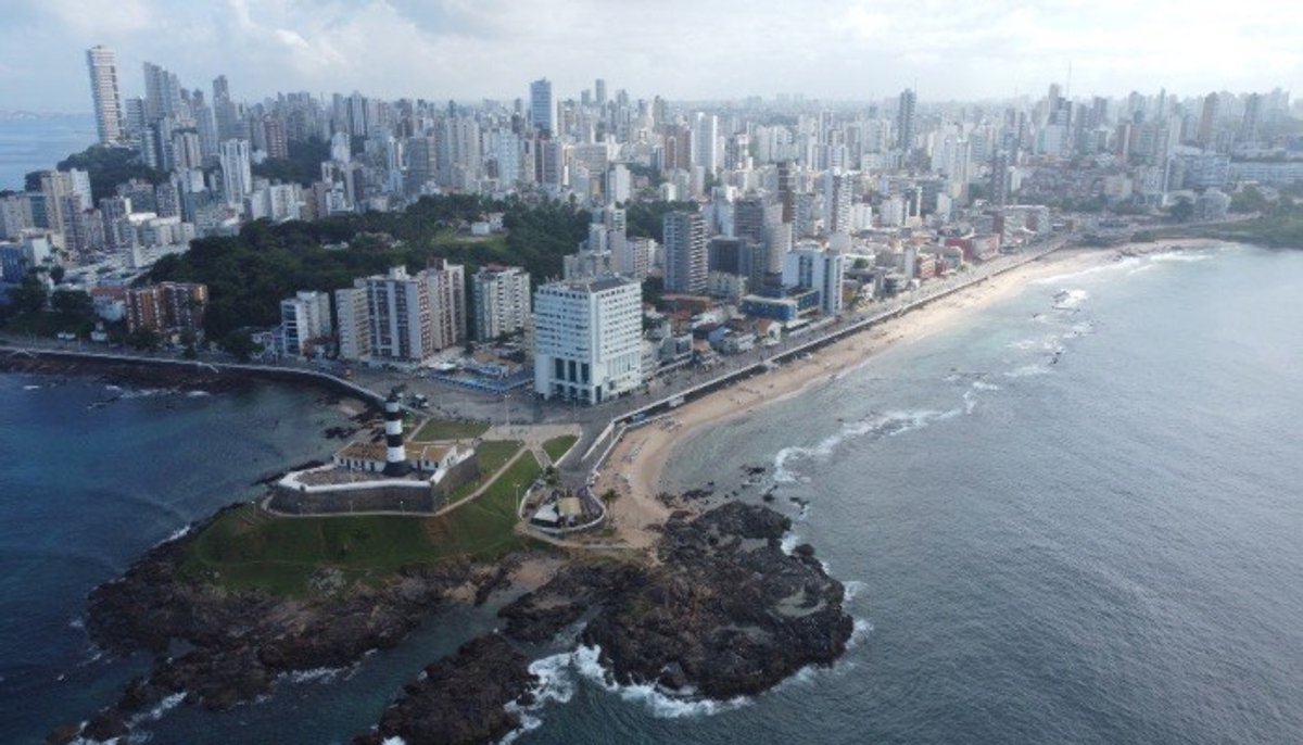 Panorama: Piatã FM segue isolada no topo; GFM, Bahia FM e Salvador FM avançam em audiência