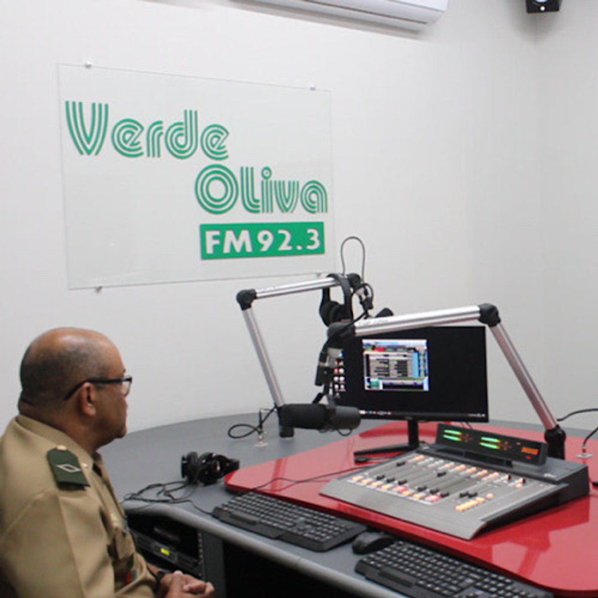 Verde-Oliva FM entra em operação no Sul Fluminense
