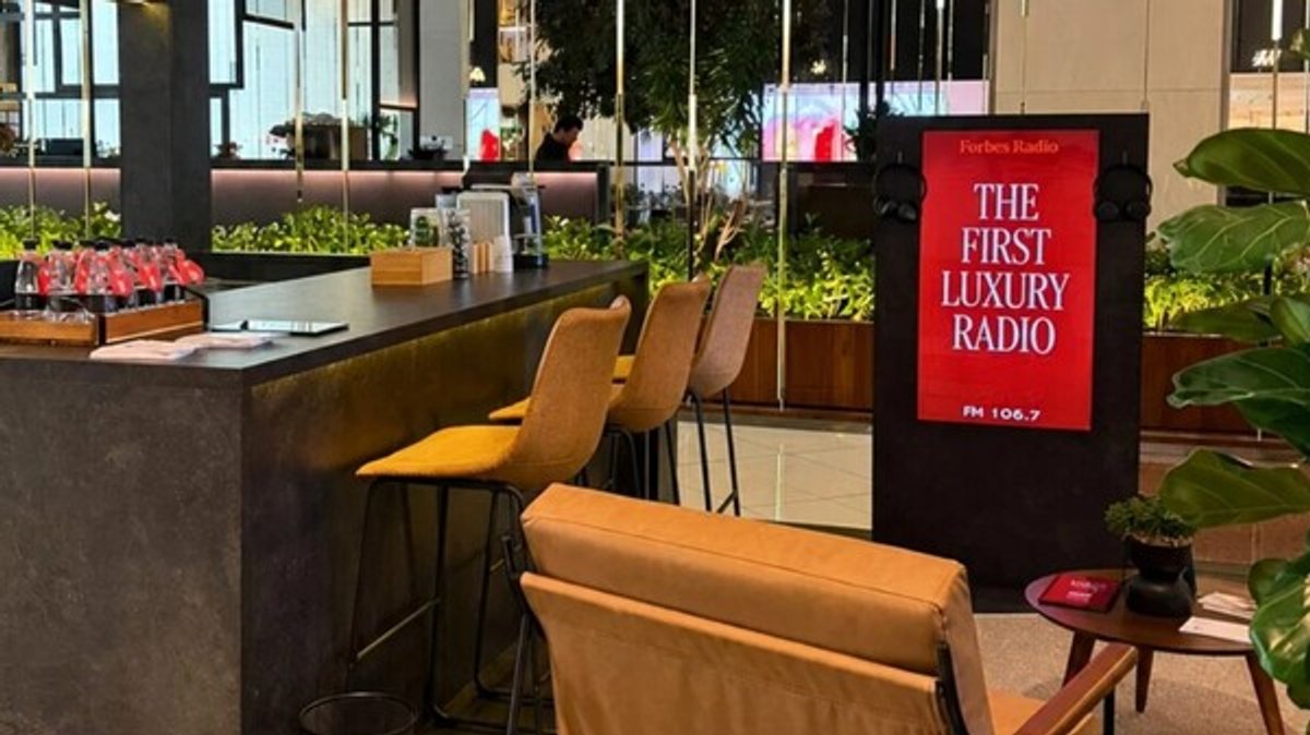 Forbes Radio fecha parceria com a Rhino e leva programação ao lounge da marca no Shopping Iguatemi