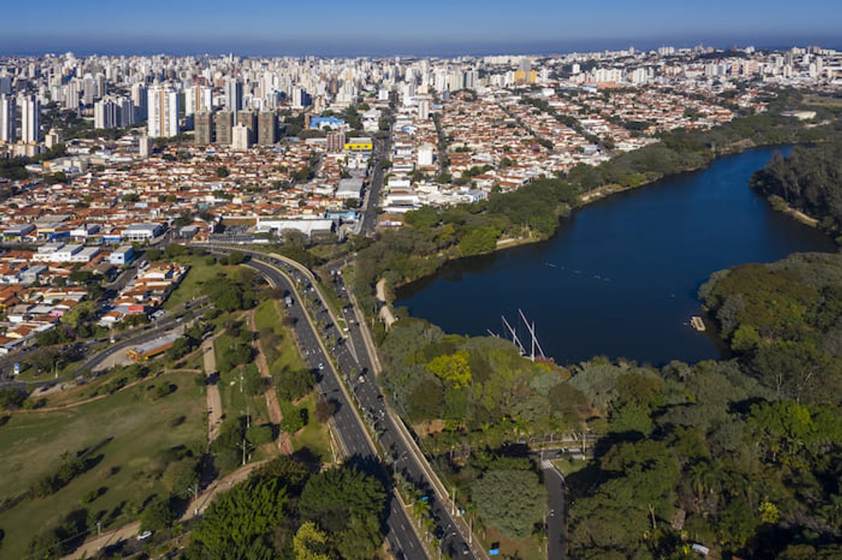 Panorama: Band FM segue líder de audiência em Campinas. Antena 1 avança e acirra disputa