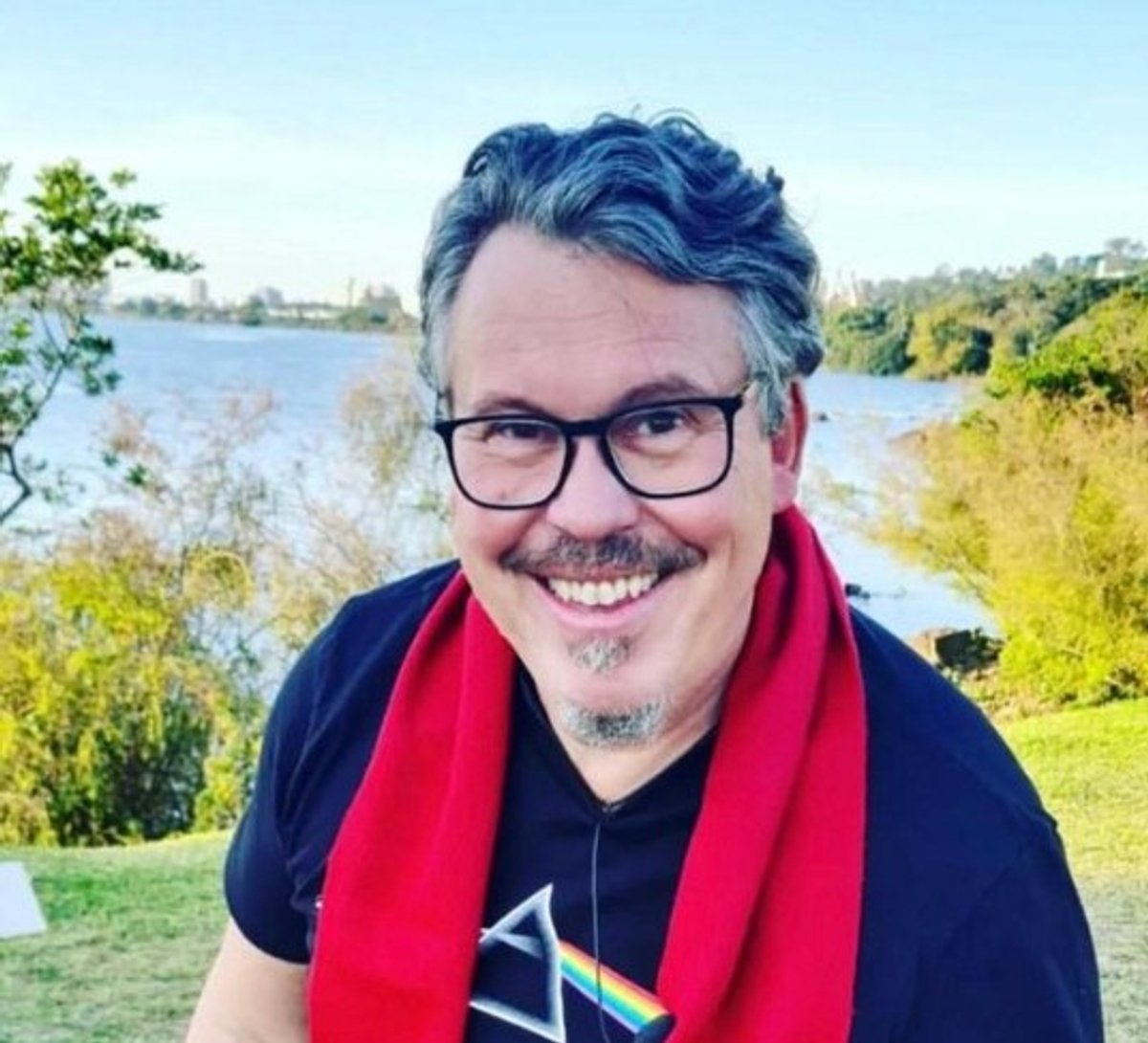Radialista Guto Agostini morre aos 61 anos em Caxias do Sul