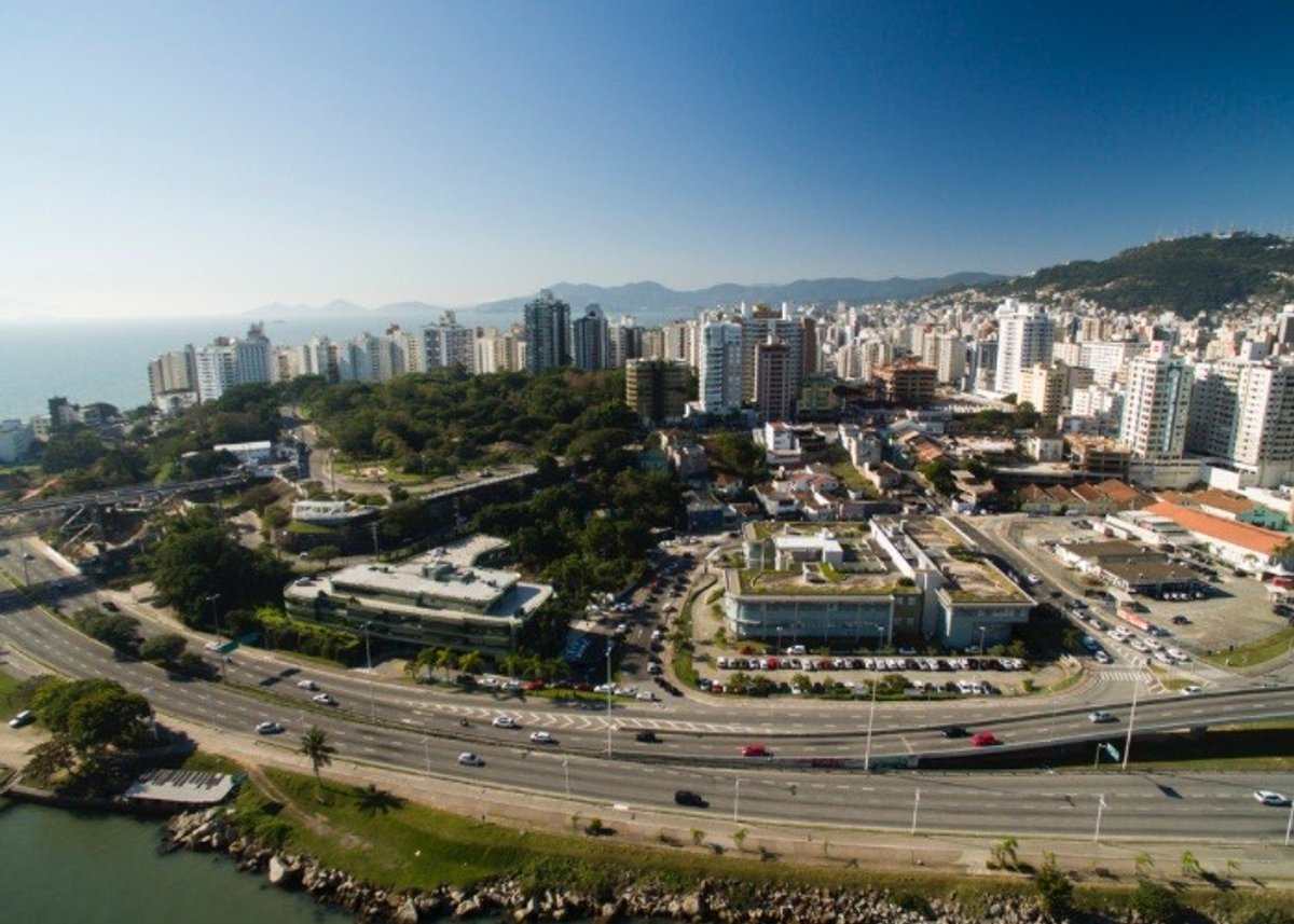 Panorama: Regional FM segue líder geral de audiência. Massa FM e Atlântida avançam no top 3 em Florianópolis