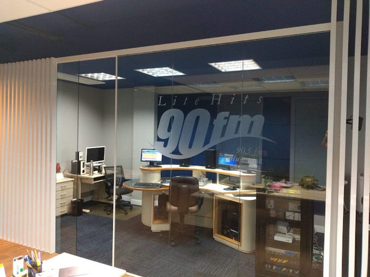 90 FM Lite Hits investe na área técnica e passa a operar a partir de uma nova sede em Blumenau (SC)