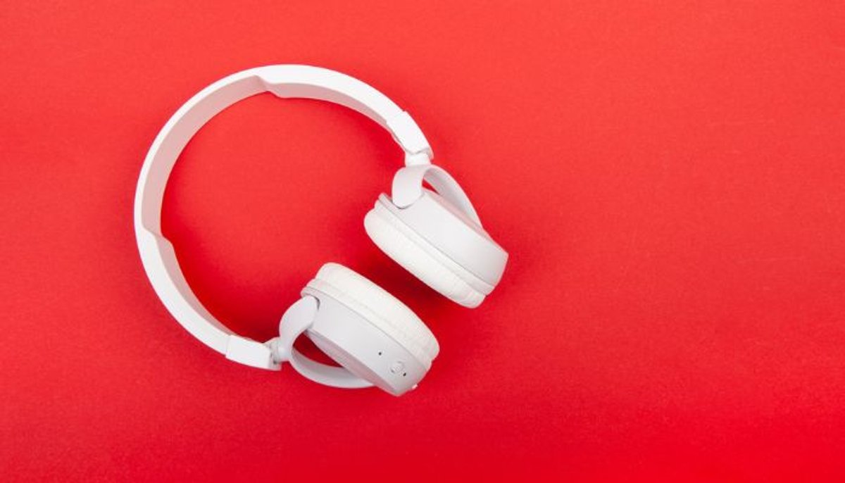 O Rádio Hoje | Publicidade em áudio gera maior atenção, segundo Dentsu; Rádio se destaca