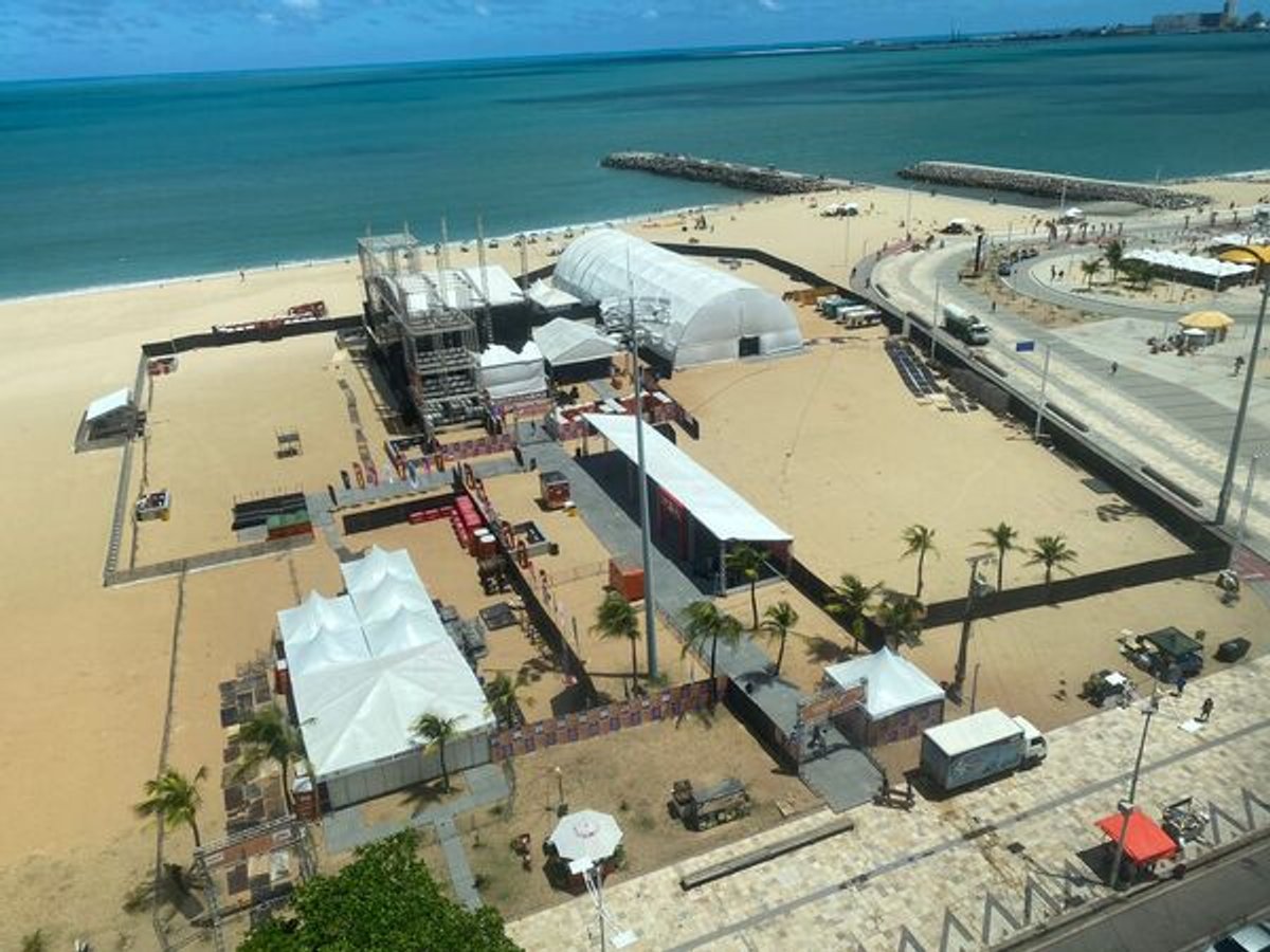 Jangadeiro FM realiza festival para comemorar aniversário em Fortaleza