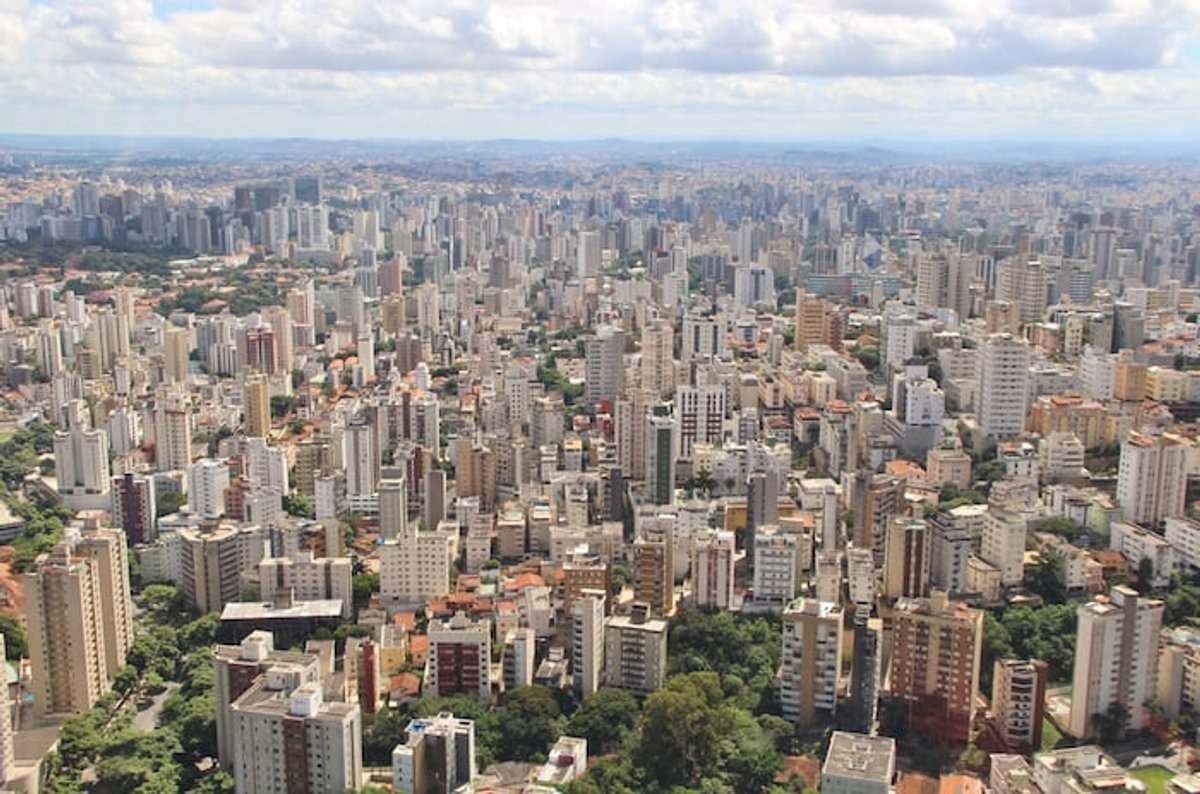 Panorama: Rádio Itatiaia e BHFM seguem com os maiores volumes de audiência de Belo Horizonte. Jovem Pan FM acirra disputa no top 5