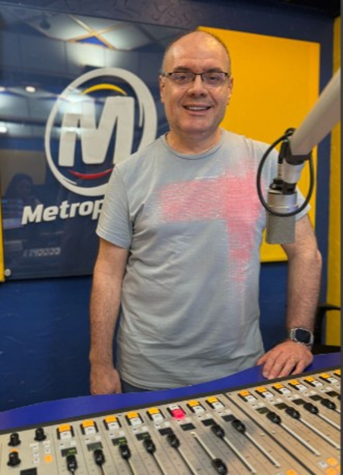 Metropolitana FM inicia veiculação de sua nova plástica