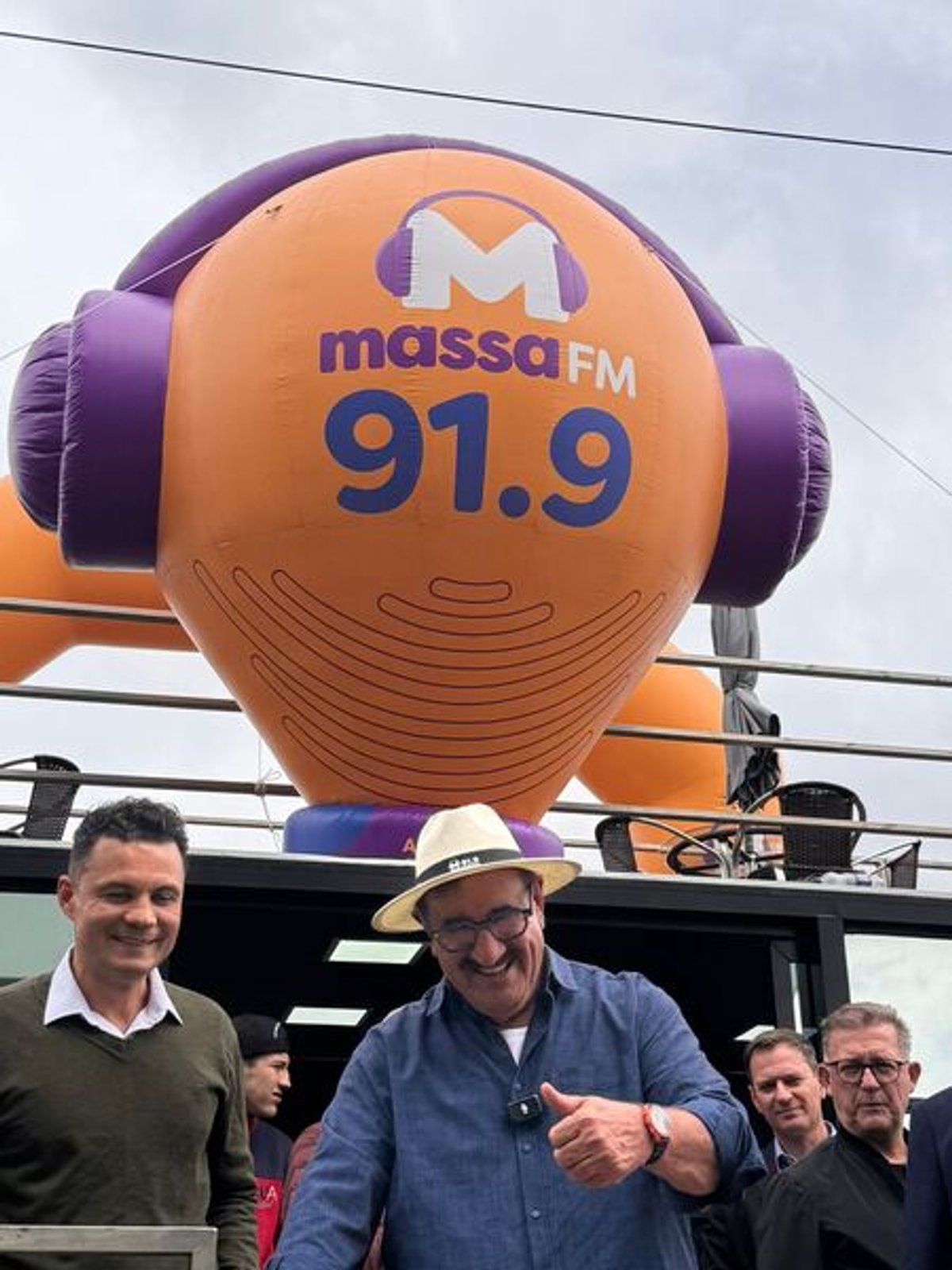 Massa FM leva carreta estúdio à Expomed 2025 em Medianeira (PR)