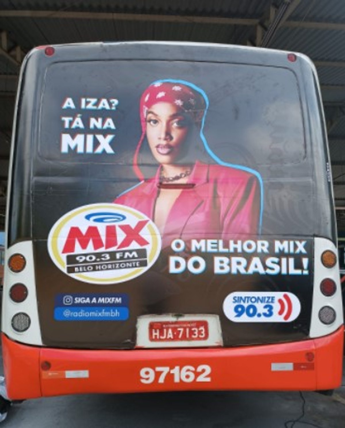 Rádio Mix FM lança campanha institucional e promove blocos de Carnaval em Belo Horizonte (MG)