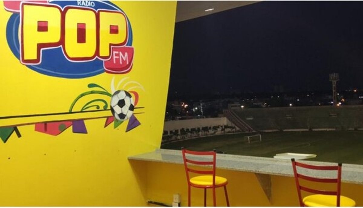 Pop FM estreia cabine no estádio  José Américo de Almeida Filho, em João Pessoa (PB)