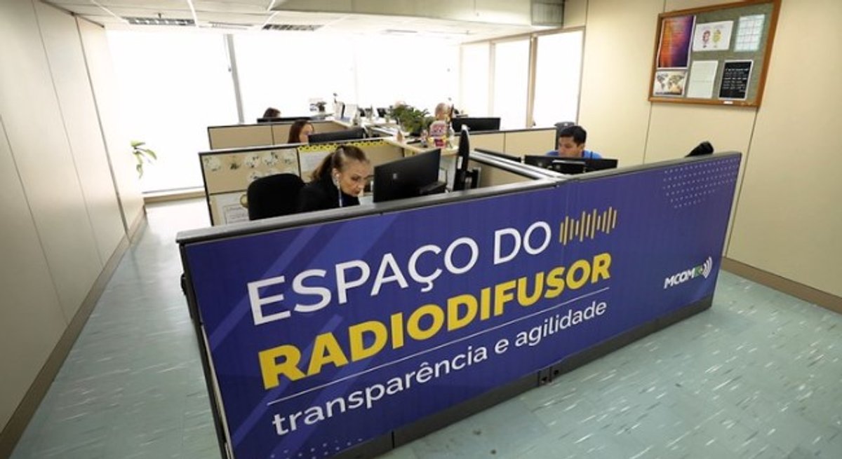 MCom reabre Espaço do Radiodifusor para melhorar relação com radiodifusores, em Brasília