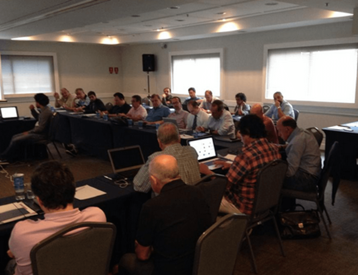 SET realiza reunião em São Paulo e define mais espaços para o rádio no próximo congresso