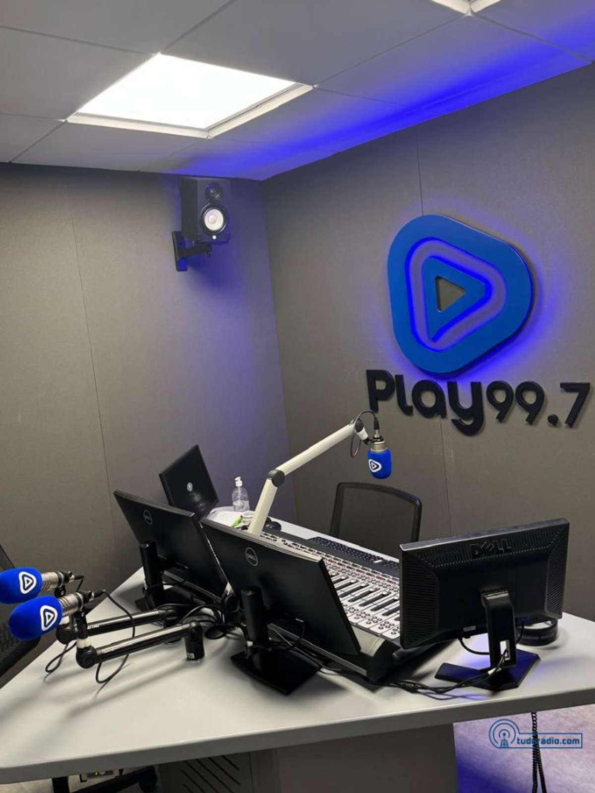 Grupo Bandeirantes expande atuação em Campinas com estreia da Play FM 99.7