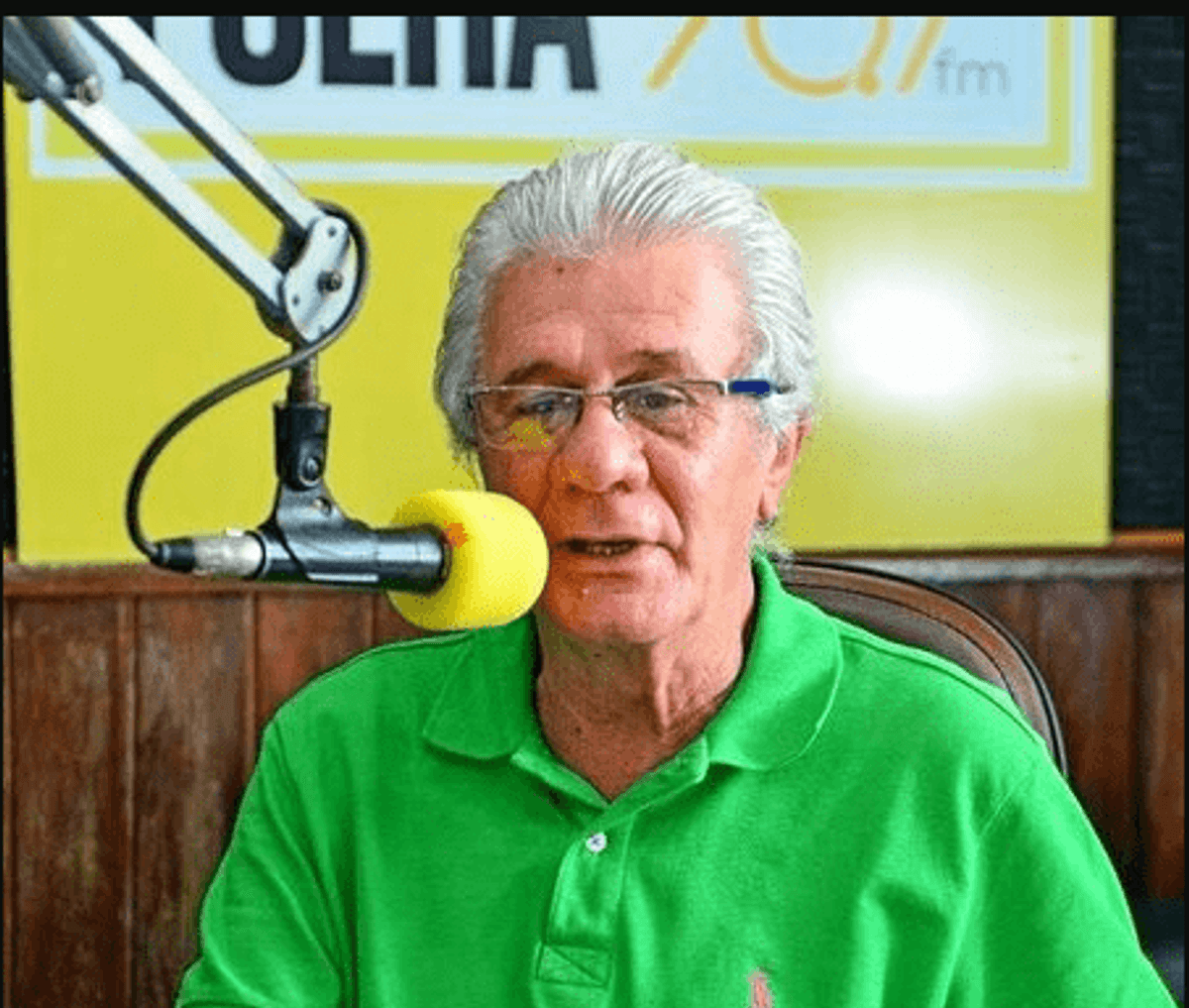 Rádio Folha FM estreia programa Folha da Manhã no Recife