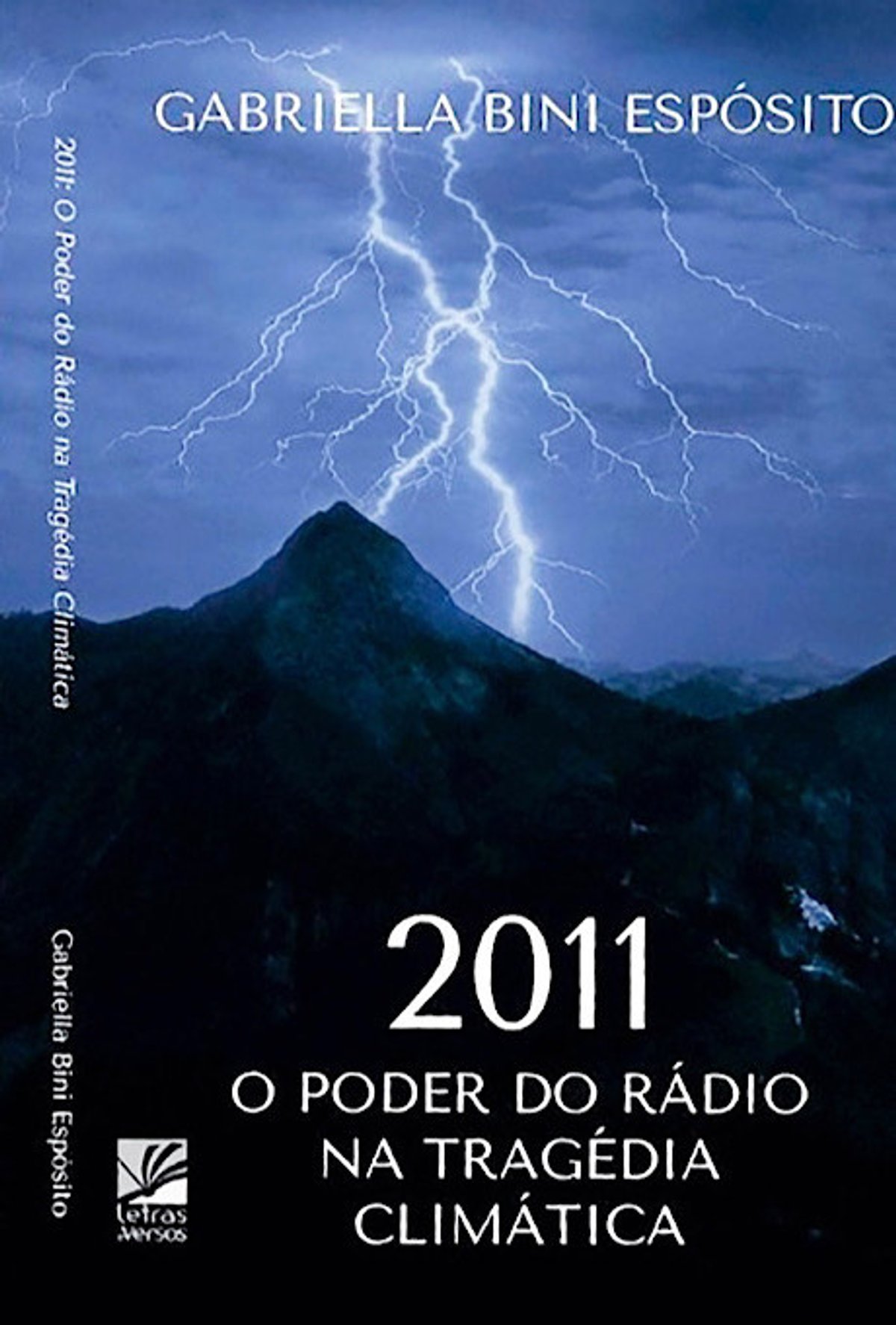 Jornalista lança livro que aborda o poder do rádio na comunicação