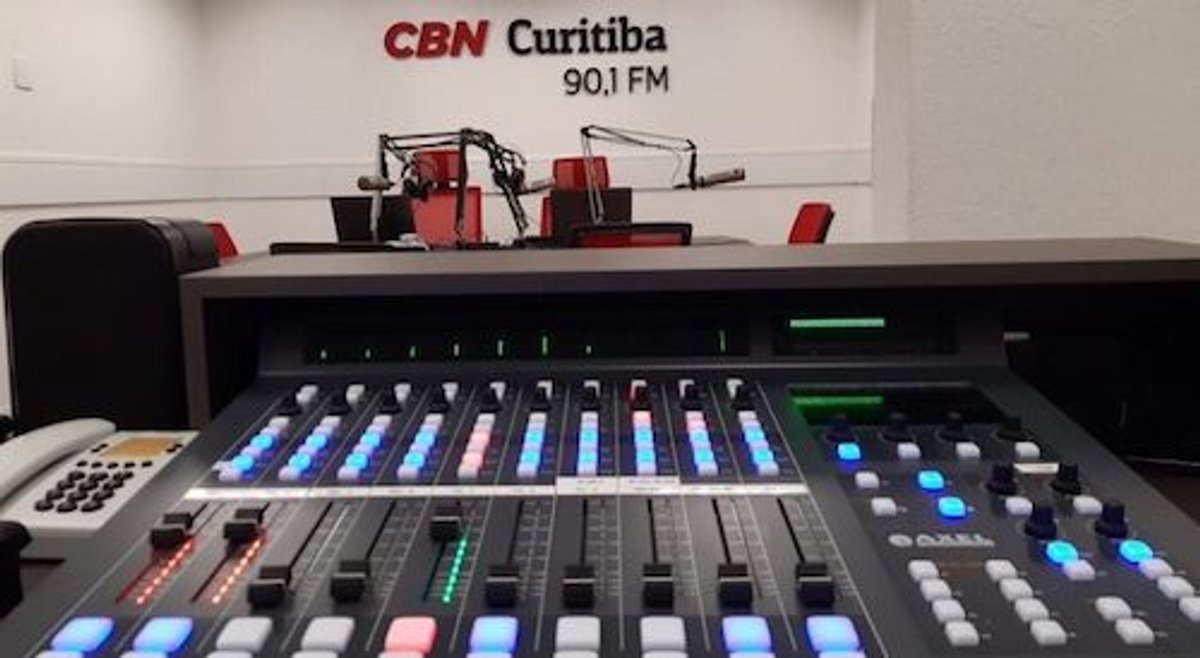 CBN completa nesta terça-feira 25 anos de atividades em Curitiba e veicula material especial retratando trajetória da afiliada
