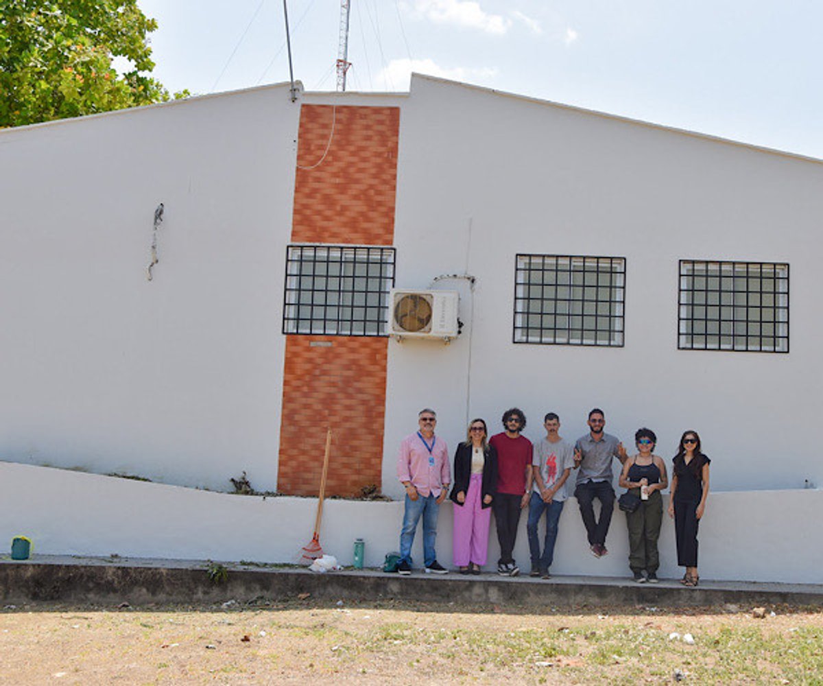 Em homenagem aos 100 anos do rádio no país, FM Universitária vai contar com mural em grafite em sua sede