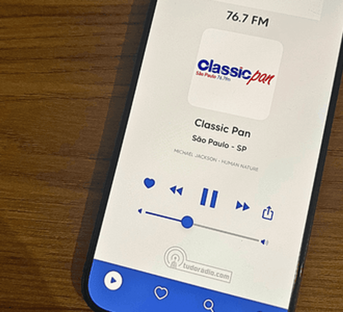 APP Tudo Rádio, agregador de rádios que espelha o dial, recebe novas atualizações no iOS e Android