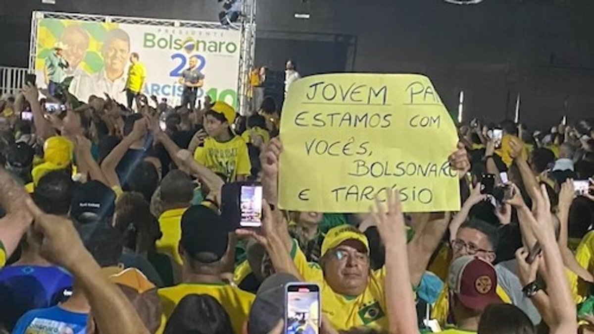 Em comício, manifestantes e Bolsonaro mencionam e fazem defesa da Jovem Pan
