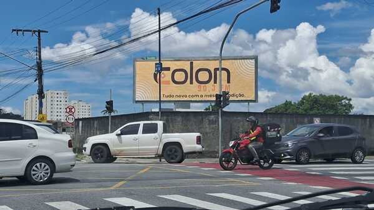 Rádio Colon retoma operações em Joinville (SC) com nova programação e foco em jornalismo e esporte