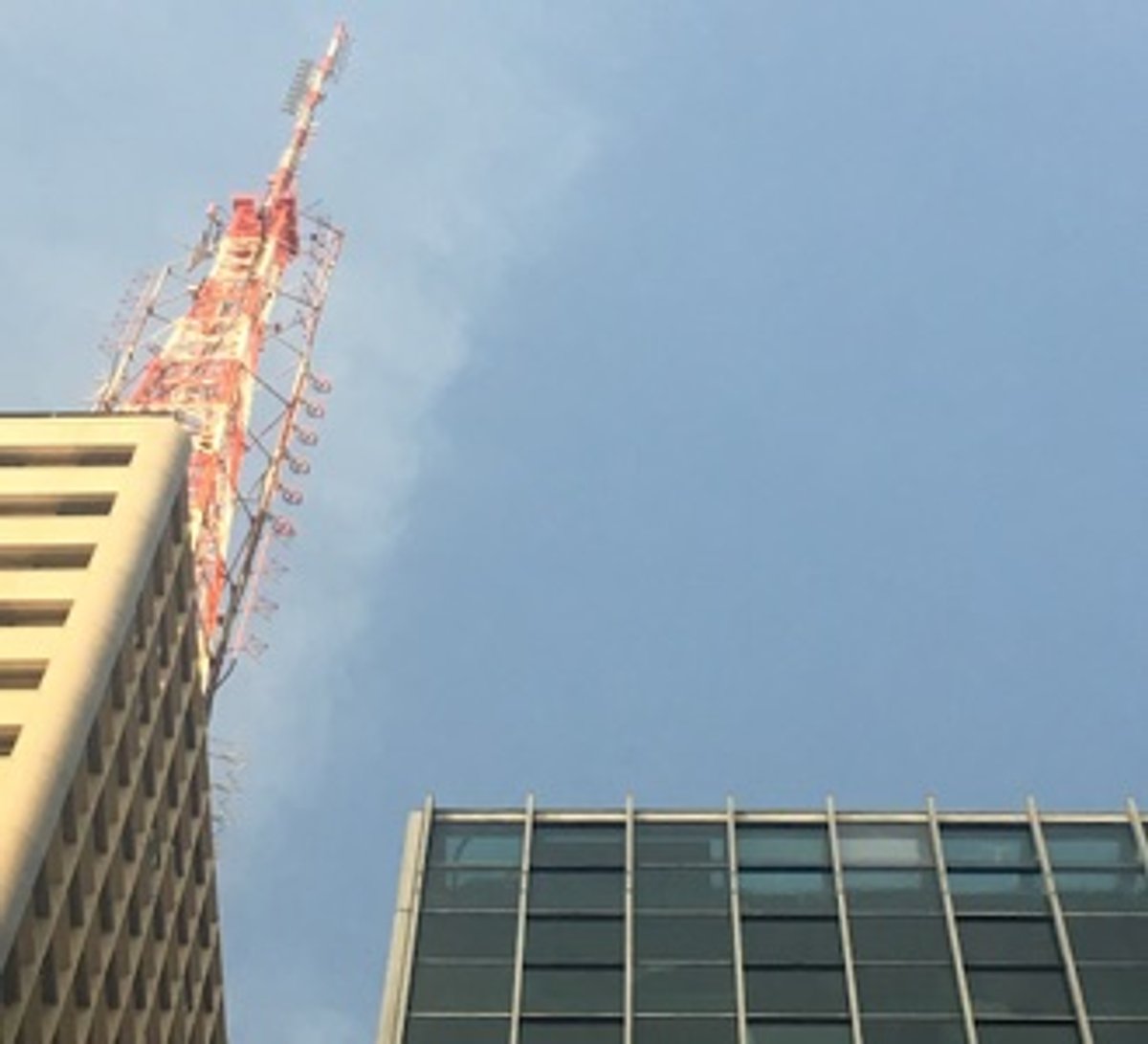 Rádios sediadas no prédio nº 2.200 da Avenida Paulista ficam fora do ar em São Paulo