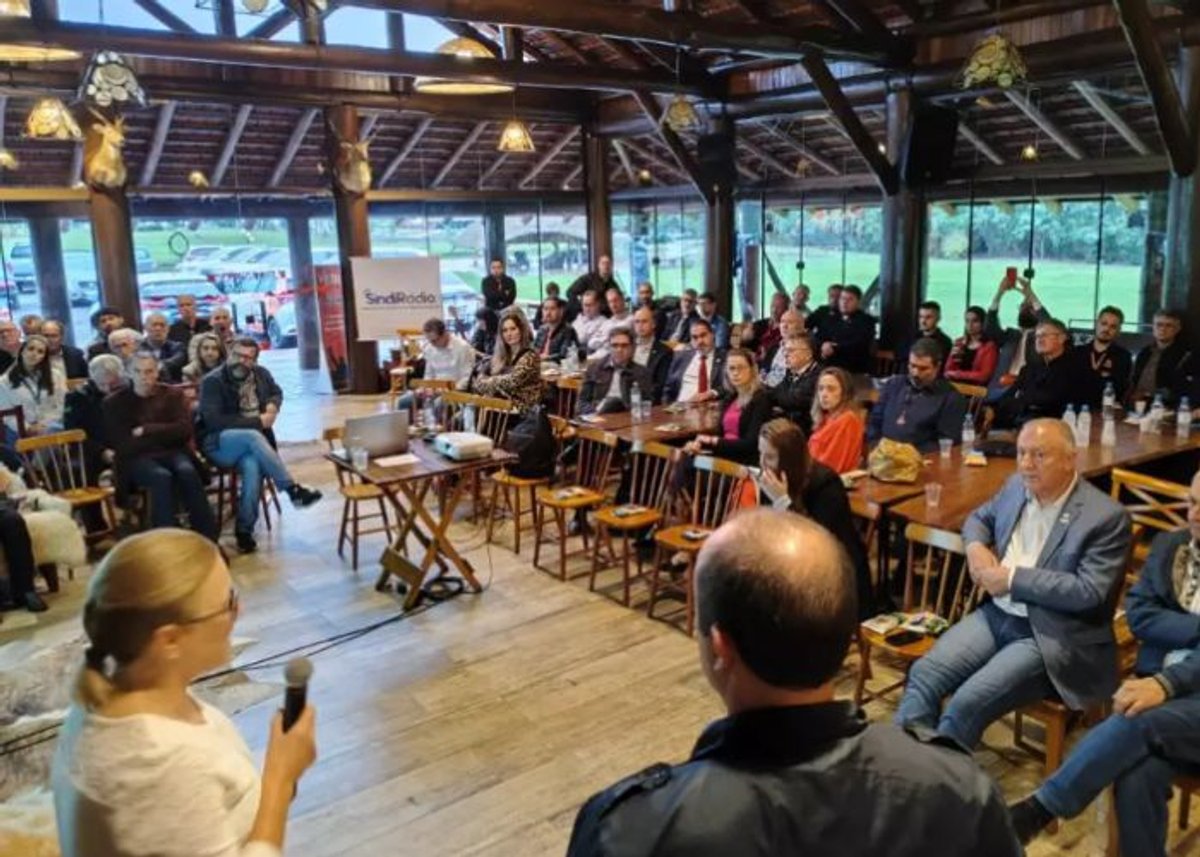 Seminário do SindiRádio discute inovação em receitas e audiências neste final de semana
