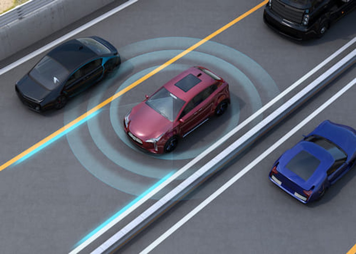 Grupo de rádios fecha parceria para obter dados de escuta de rádio em carros conectados