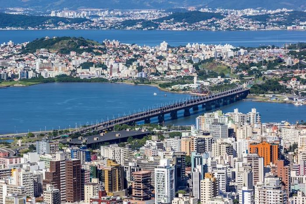 Panorama: Jovem Pan FM e Atlântida estão no top 3 de audiência na Grande Florianópolis; Regional FM segue líder