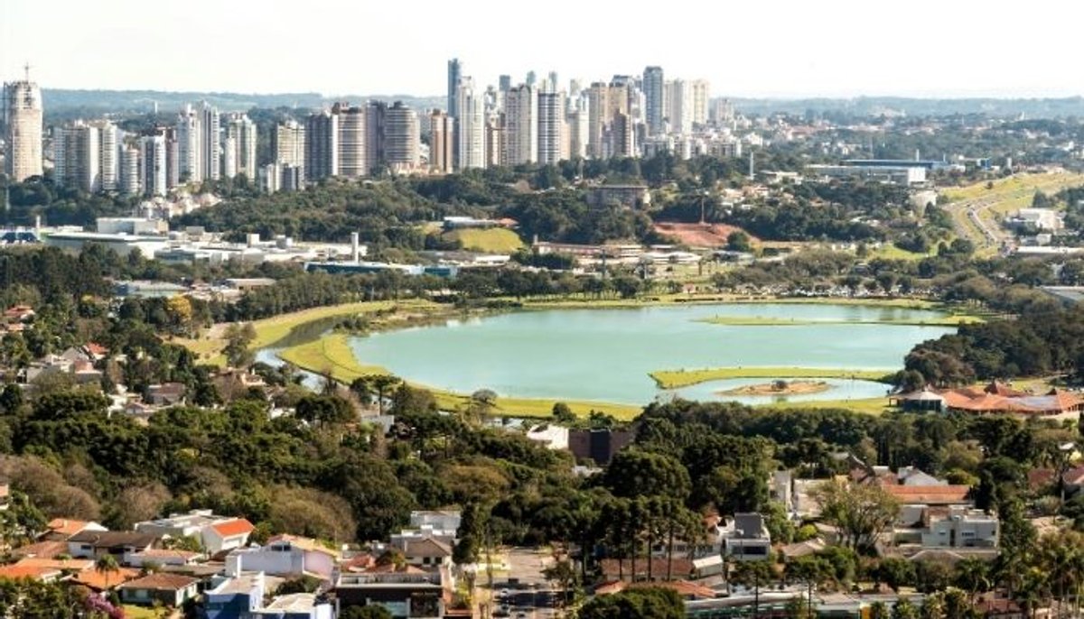 Panorama: Massa FM avança em audiência; 98 FM segue líder isolada em Curitiba