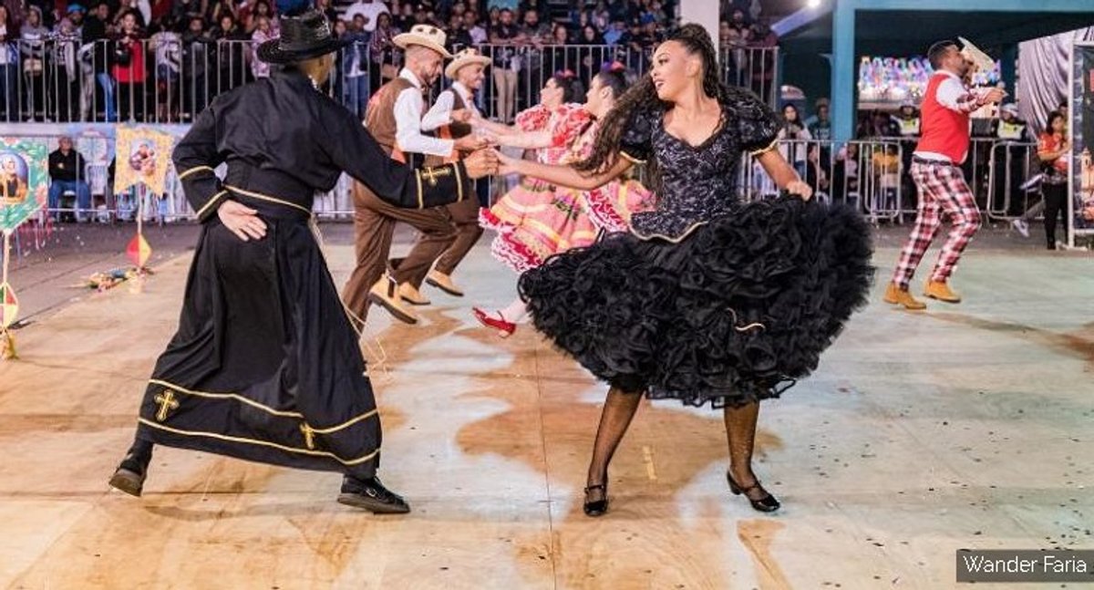Liberdade FM foi escolhida como a rádio oficial do Arraial de 2024 em Belo Horizonte