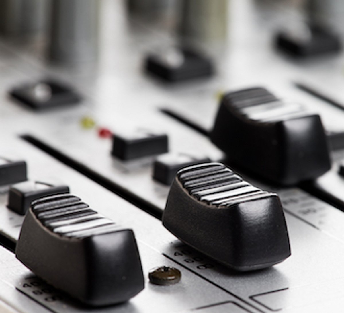 Decisão de Turma do TRF3 condena rádio e locutor a pagarem R$ 50 mil no interior paulista