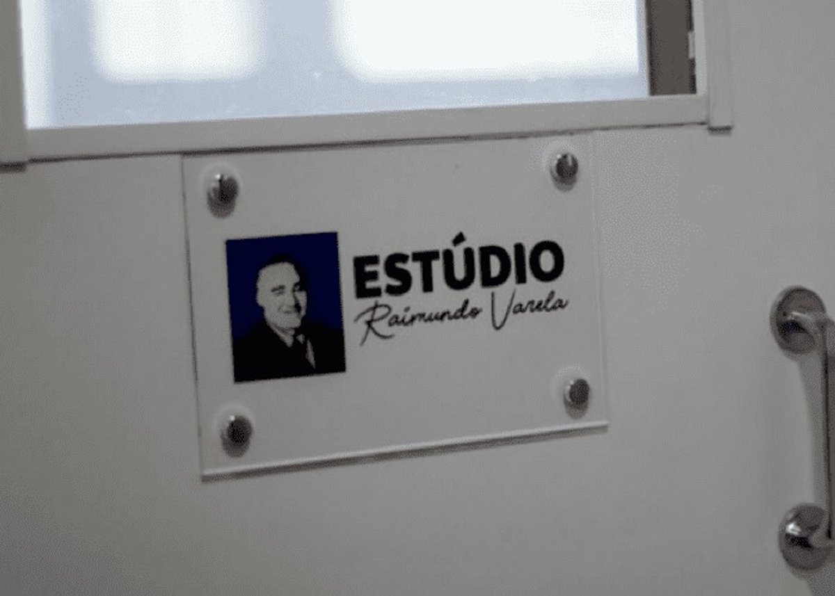 Rádio Sociedade inaugura estúdio em homenagem a um dos maiores comunicadores da Bahia