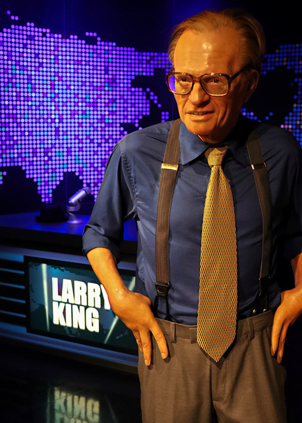 Lenda da comunicação nos EUA, Larry King morre aos 87 anos. Apresentador estava internado por causa da covid-19 