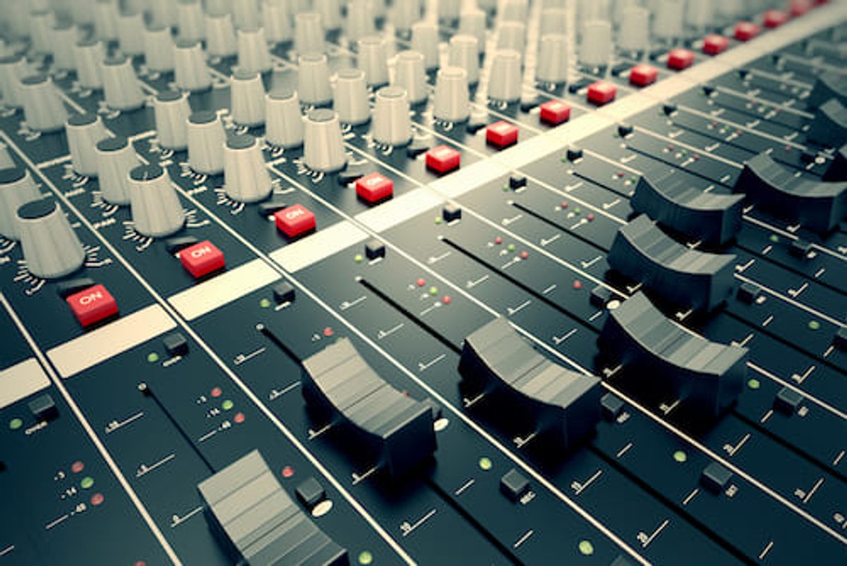 Lei que permite comercialização de toda programação de rádio e TV é sancionada