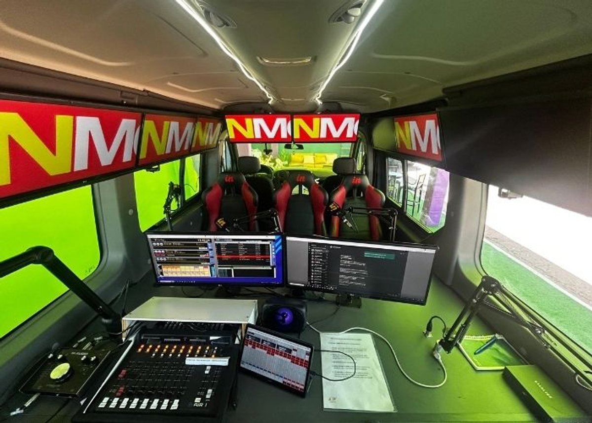 Com estúdio móvel e interação ao vivo, Interativa FM intensifica presença na Pecuária de Goiânia