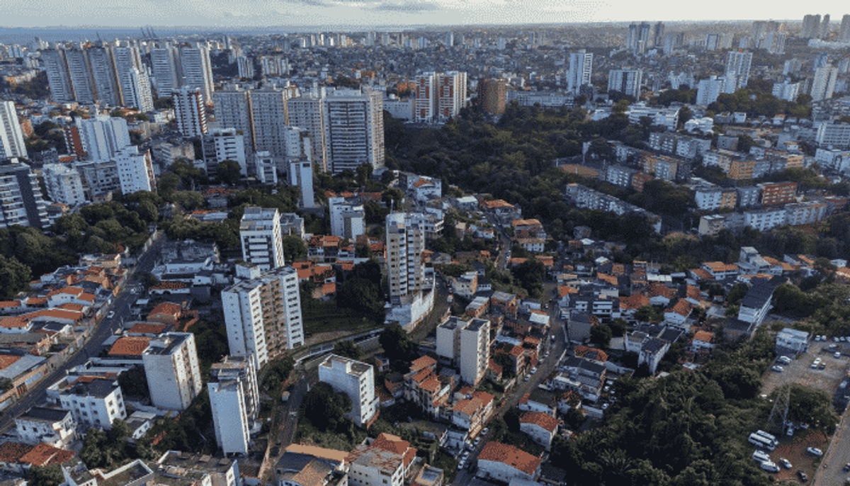 Panorama: Piatã FM reassume liderança geral de audiência; Bahia FM cresce em Salvador