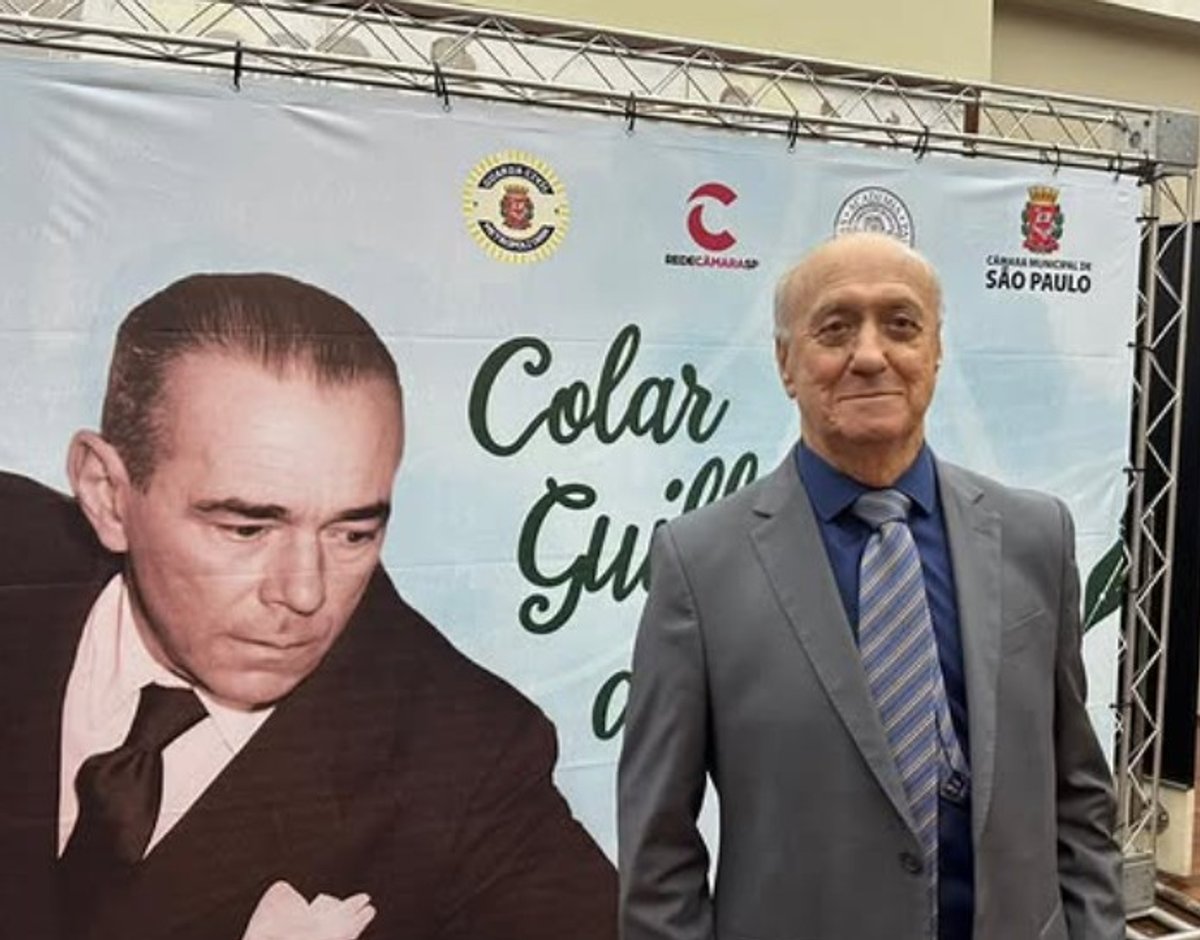 Jornalista Milton Parron, da Rádio Bandeirantes, recebe o Colar Guilherme de Almeida