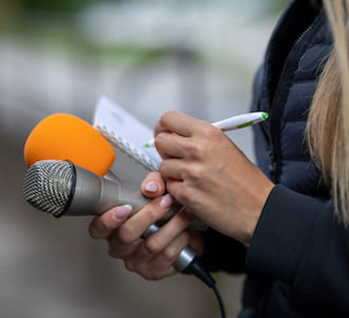 Associações emitem notas de repúdio contra agressões cometidas a profissionais de rádio e TV no Sul do país