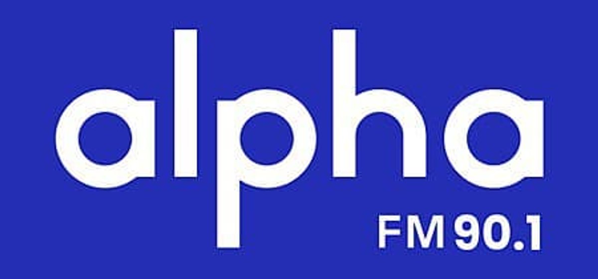 Alpha FM está no ar em Curitiba com programação local