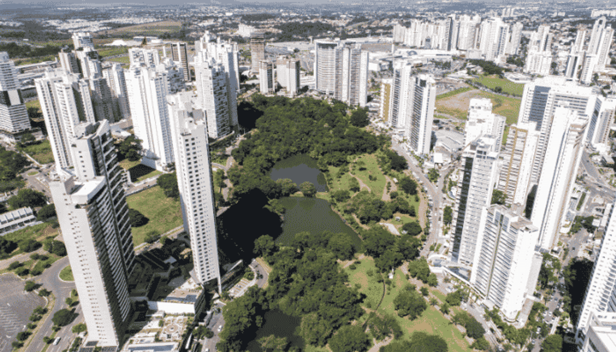 Panorama: Rádio 99,5 FM segue líder geral; 89 FM A Rádio Rock e Positiva FM disparam em Goiânia