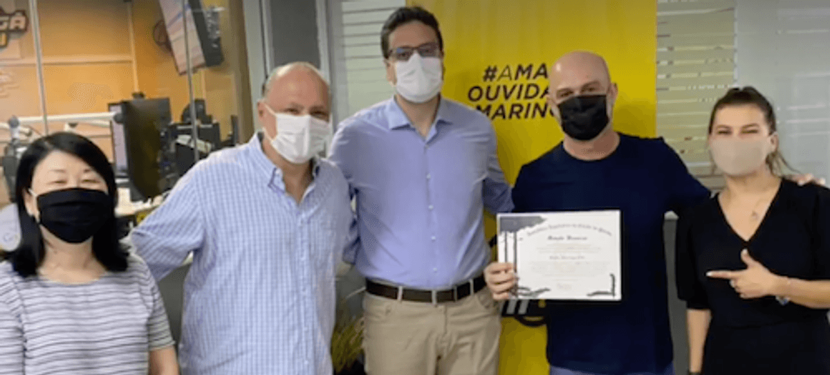 Maringá FM recebe homenagem da ALEP pelos seus 40 anos em operação no Norte do Paraná