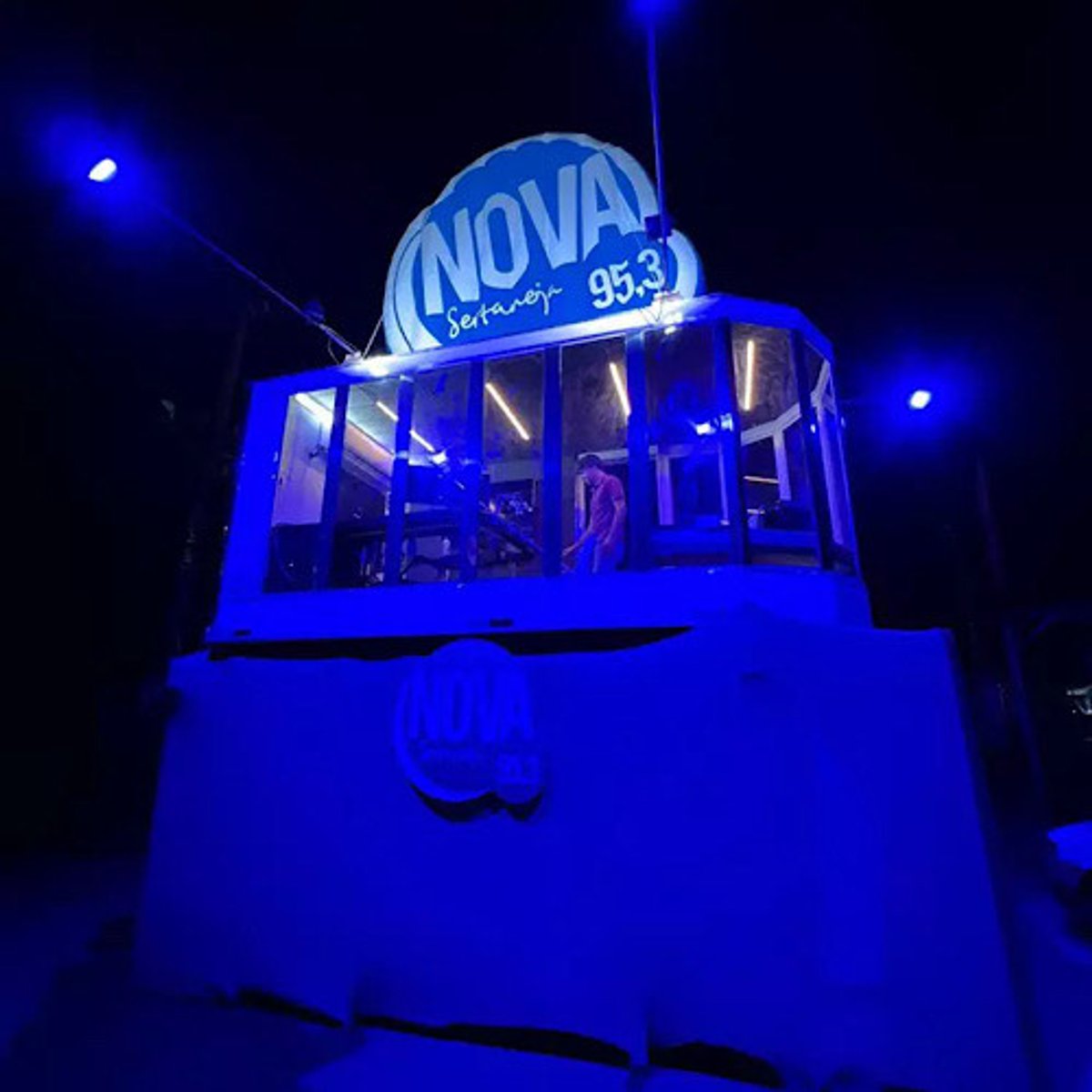 Nova Sertaneja FM conta com estúdio panorâmico em Festa de Rodeio no Oeste de Minas Gerais