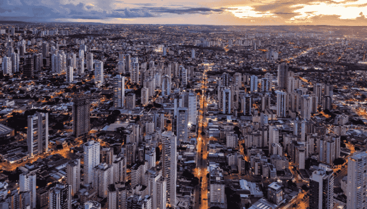 Panorama: 99,5 FM segue líder isolada em Goiânia; Alpha FM e Jovem Pan FM completam o top 3 de audiência