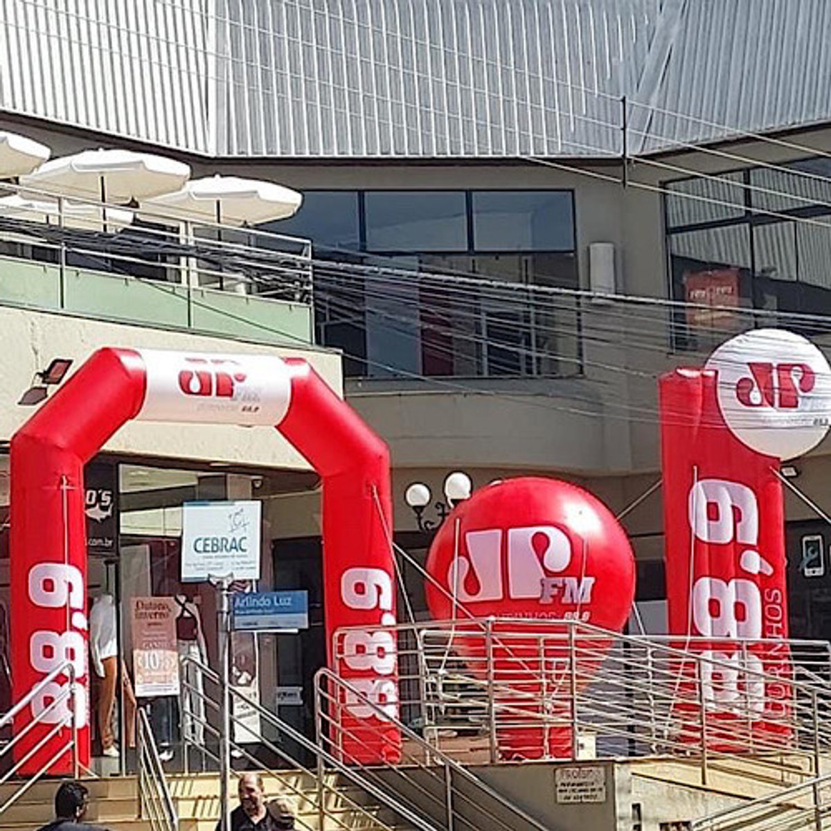 Jovem Pan FM lança ações de blitz entre opções de comercialização, em Ourinhos (SP)