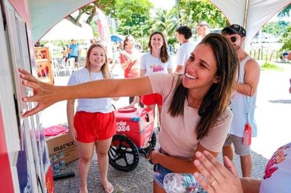 Litoral FM inicia ações no litoral e lança campanha de verão em Vitória (ES)