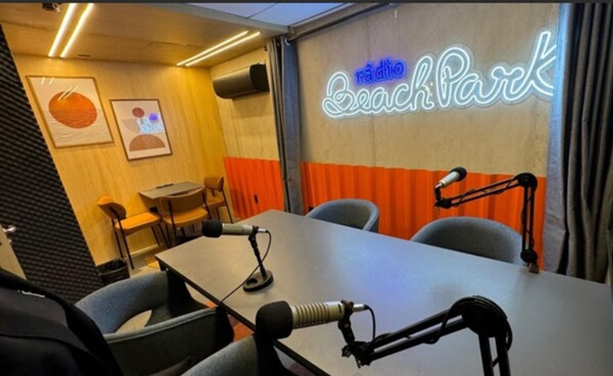Podcast da Rádio Beach Park incorpora futebol em nova fase