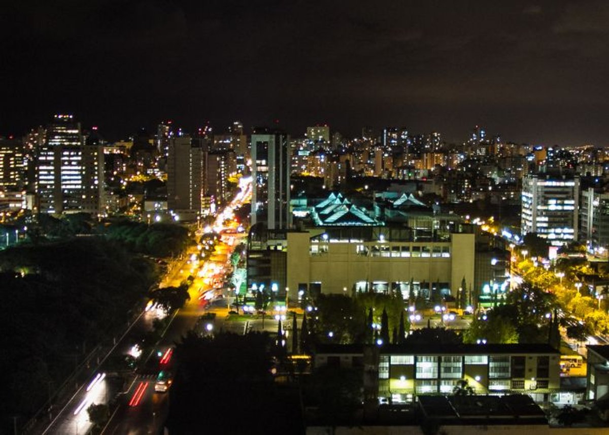 Panorama: Rádio Gaúcha continua crescendo em audiência; Atlântida, Rádio Caiçara e 92 também ampliam suas marcas em Porto Alegre
