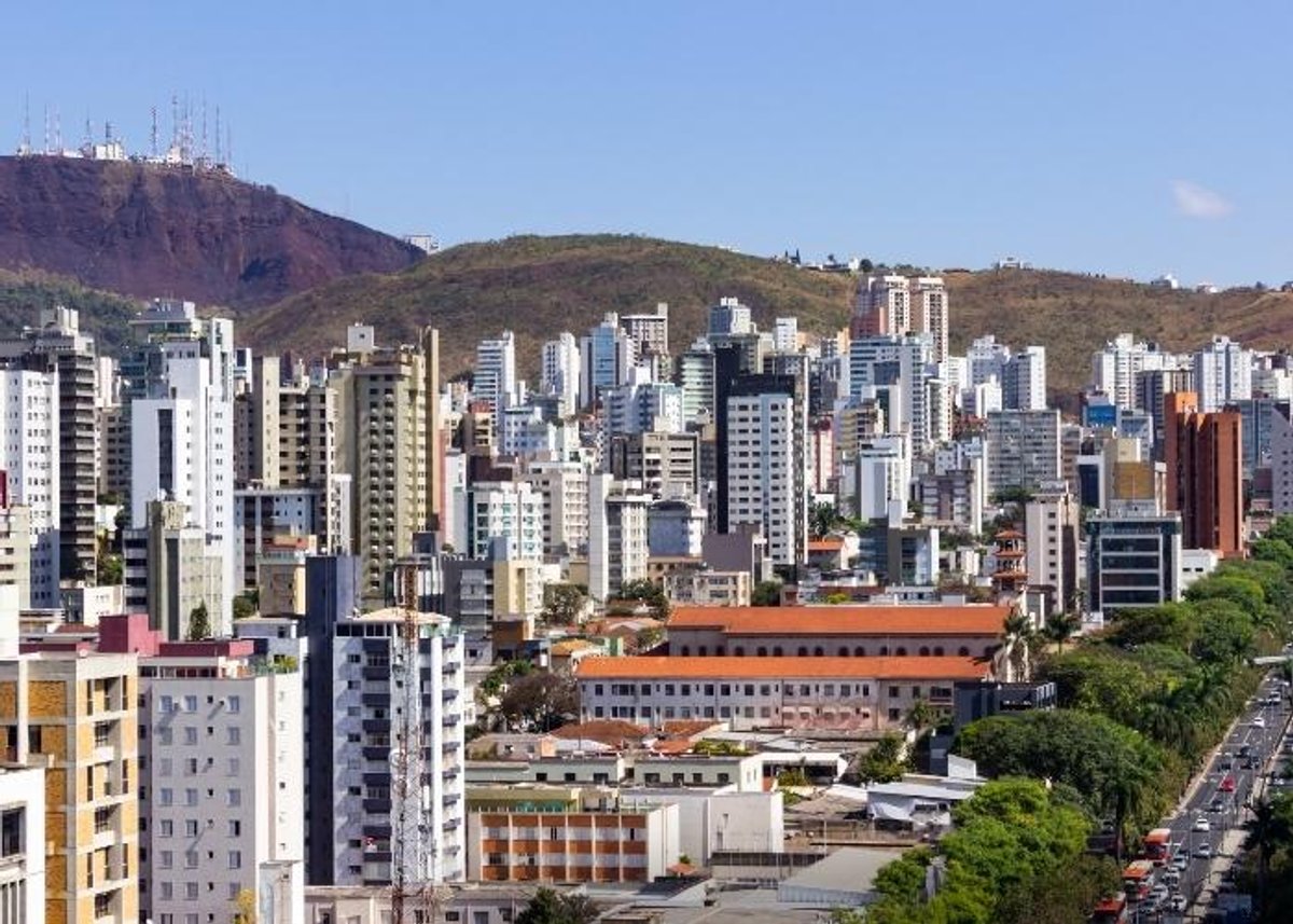 Panorama: Rádio Itatiaia, BHFM e Jovem Pan FM ampliam suas médias; Light FM avança no top 10 em Belo Horizonte